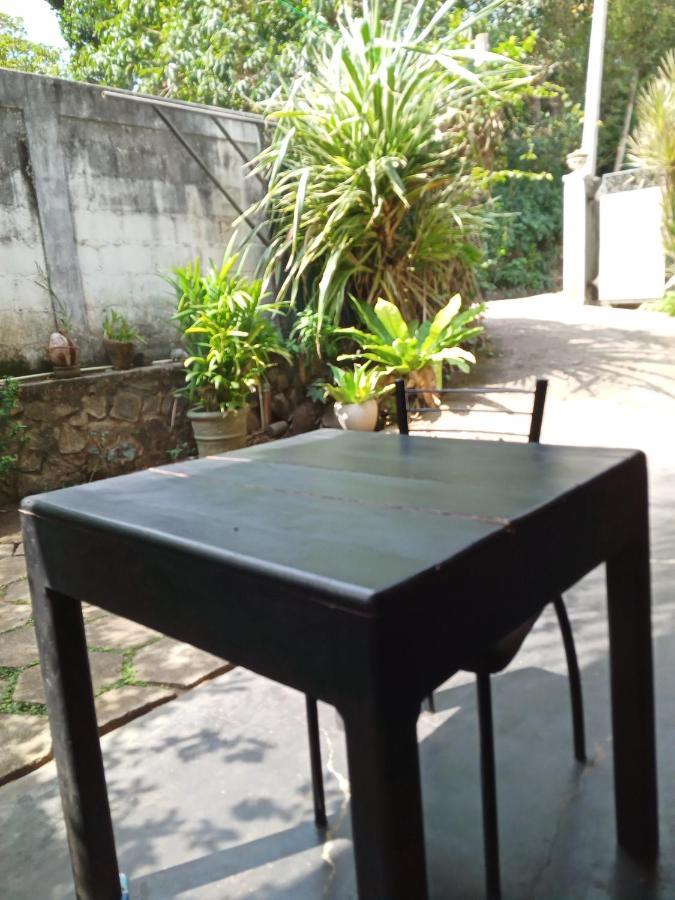 Dilip'S House Apartment Tangalle Bagian luar foto